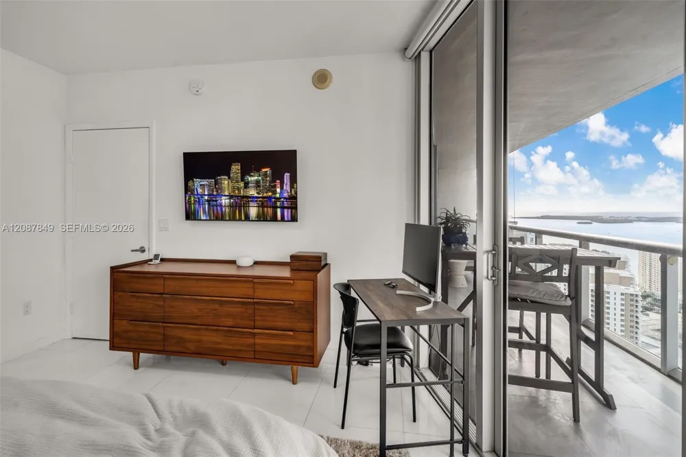 475 Brickell Ave #3609 Miami, FL 33131
