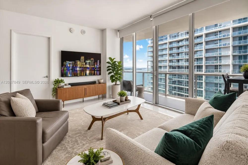 475 Brickell Ave #3609 Miami, FL 33131