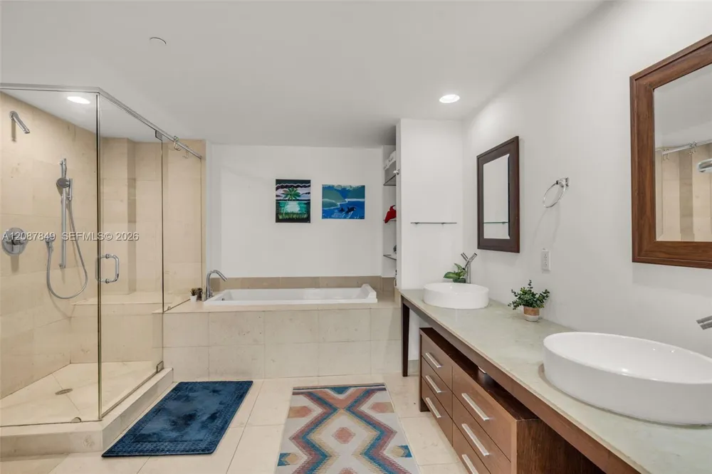 475 Brickell Ave #3609 Miami, FL 33131