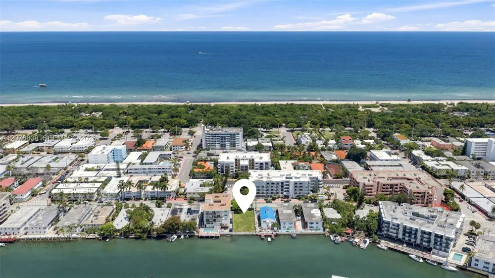 8240 Byron Ave Miami Beach, FL 33141