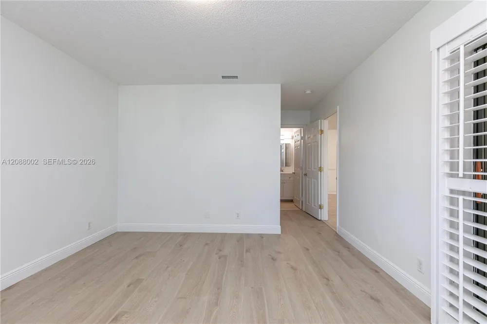 5741 Riverside Dr #205A5 Coral Springs, FL 33067