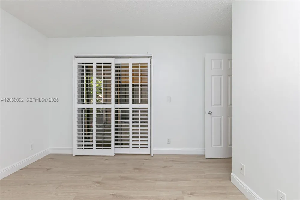 5741 Riverside Dr #205A5 Coral Springs, FL 33067