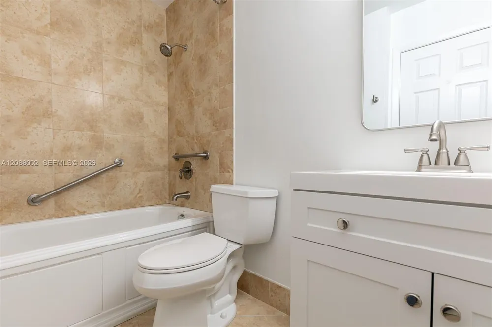 5741 Riverside Dr #205A5 Coral Springs, FL 33067
