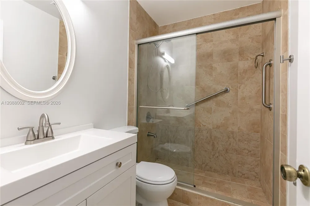 5741 Riverside Dr #205A5 Coral Springs, FL 33067