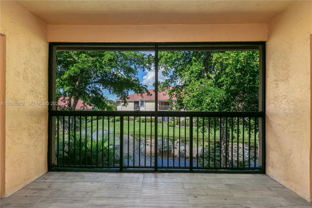 5741 Riverside Dr #205A5 Coral Springs, FL 33067