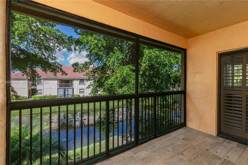 5741 Riverside Dr #205A5 Coral Springs, FL 33067