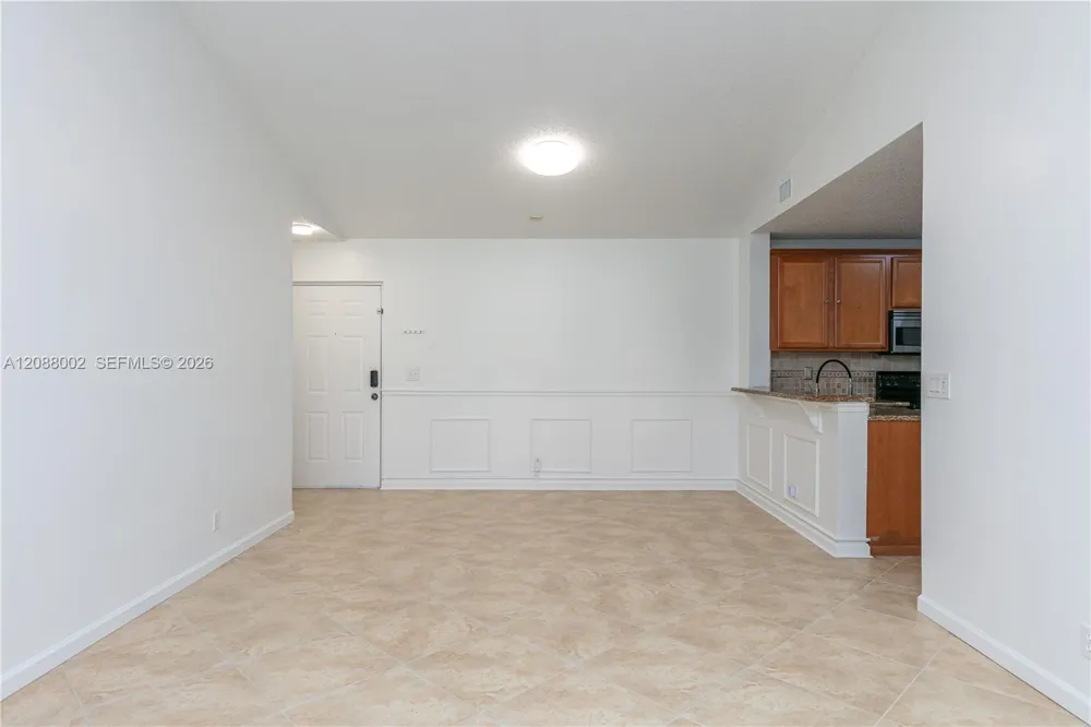 5741 Riverside Dr #205A5 Coral Springs, FL 33067