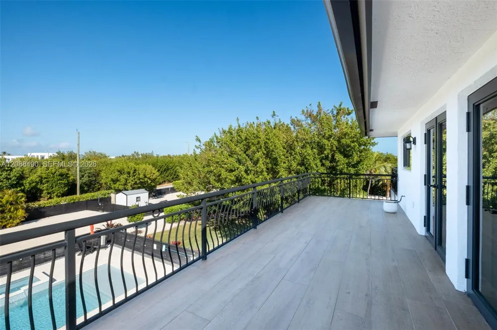55 Ocean Front Dr Key Largo, FL 33037