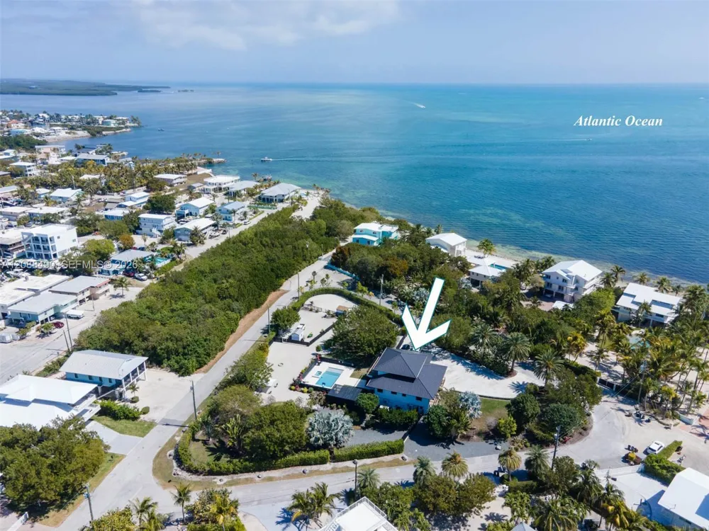 55 Ocean Front Dr Key Largo, FL 33037