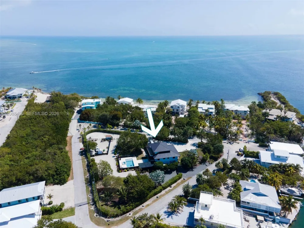 55 Ocean Front Dr Key Largo, FL 33037