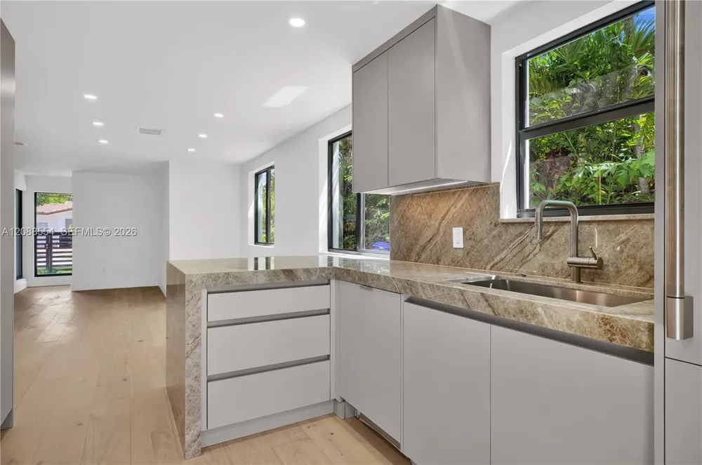 1936 SW 18th St Miami, FL 33145