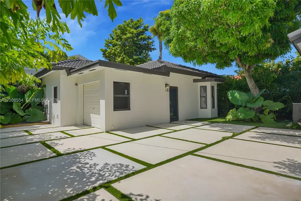 1936 SW 18th St Miami, FL 33145