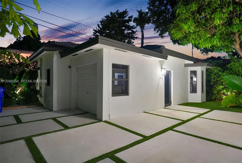 1936 SW 18th St Miami, FL 33145