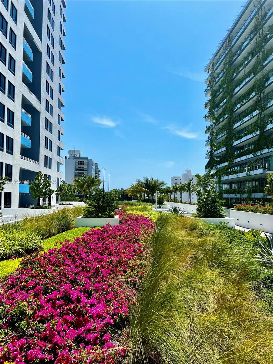 1330 West Ave #1207 Miami Beach, FL 33139