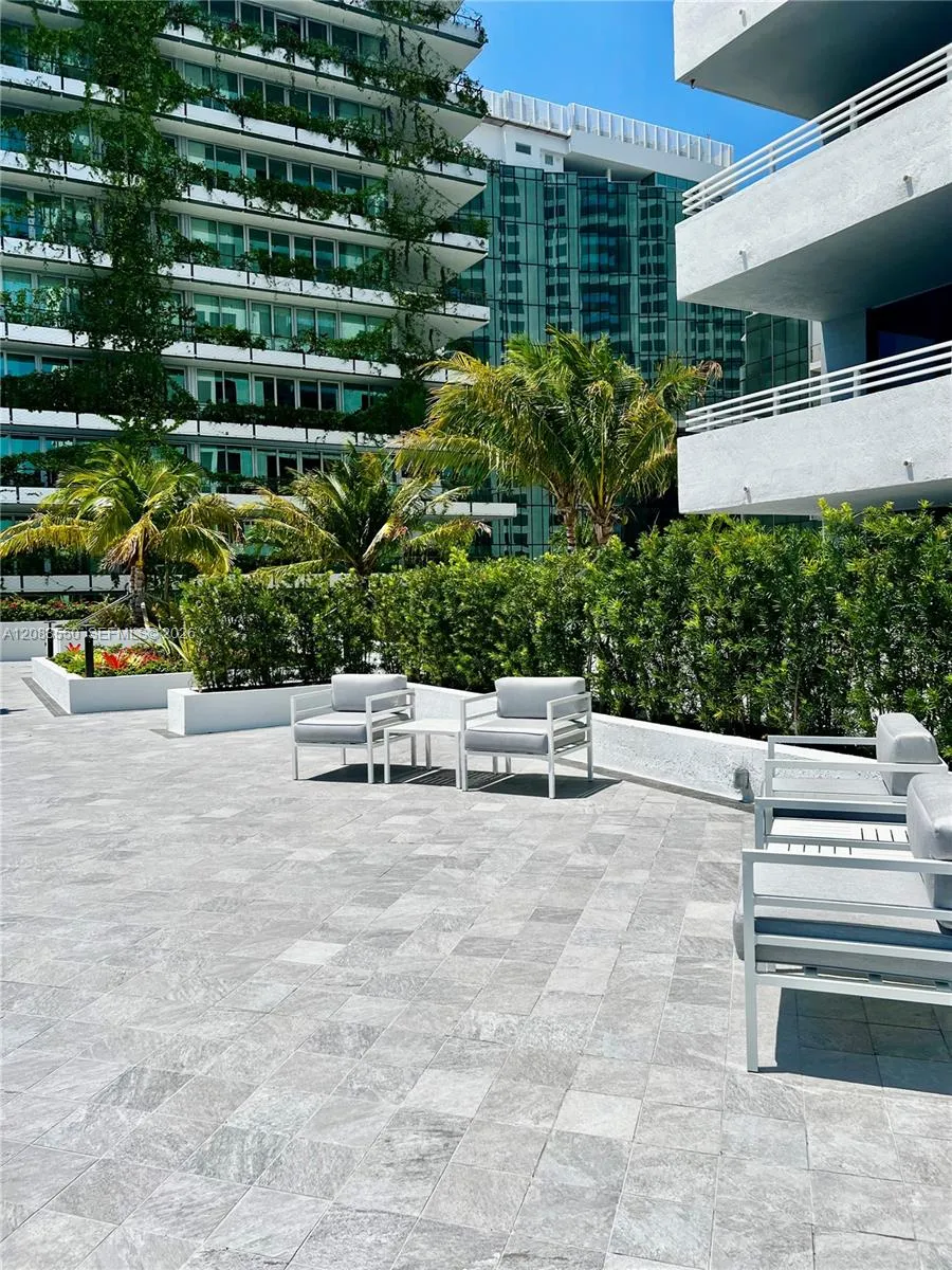 1330 West Ave #1207 Miami Beach, FL 33139
