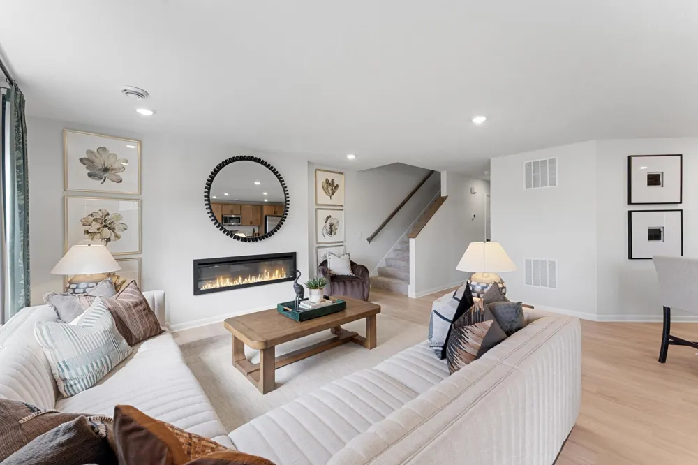 1044 Adamstown Drive Rosemount, MN 55068