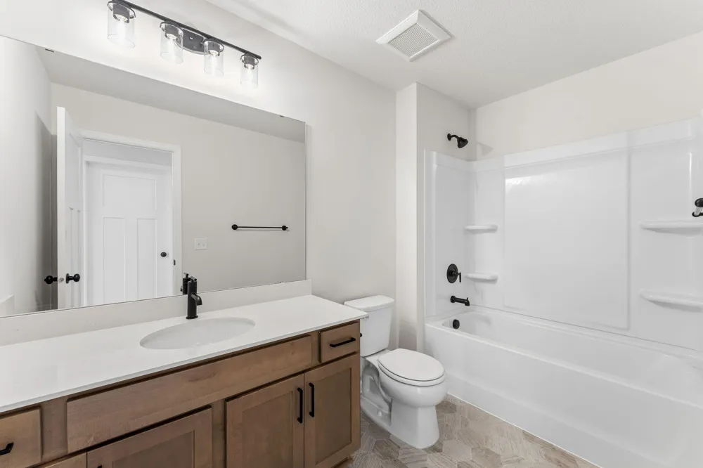 1102 Annagaire Curve Rosemount, MN 55068