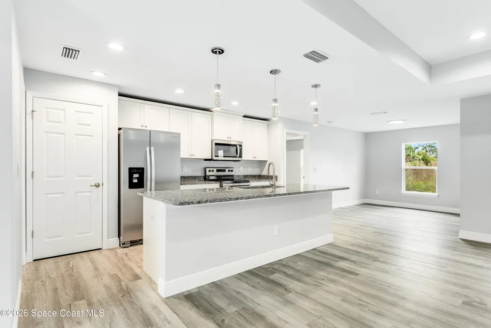 990 Tolson Street SE Palm Bay, FL 32909