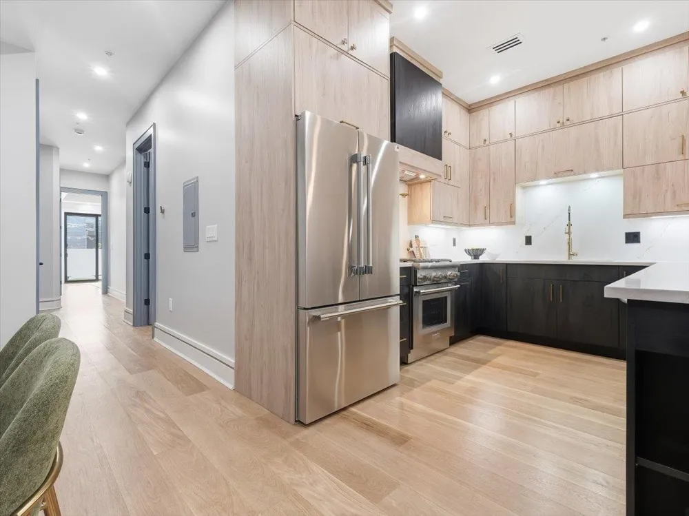 134 HANCOCK AVE Jersey City, NJ 07307