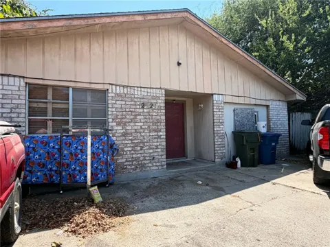 2929 Mary Street