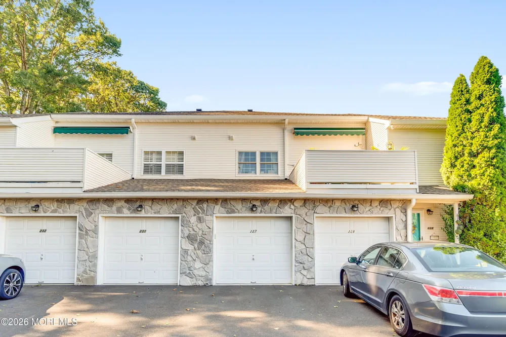 227 Club Drive Wall, NJ 07719
