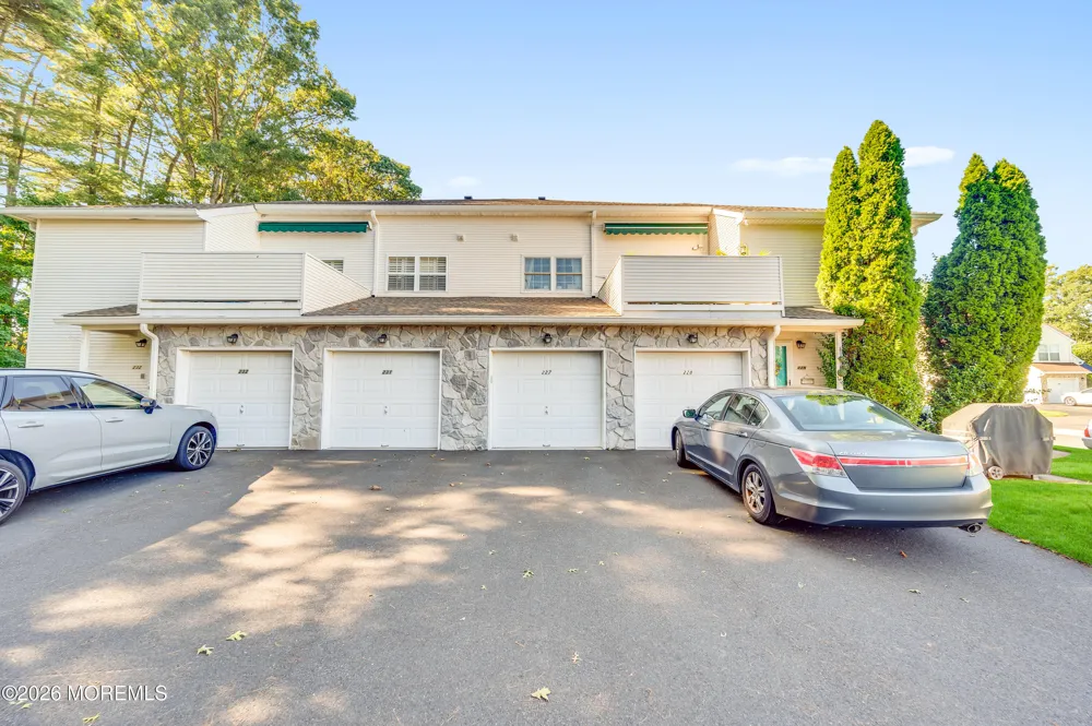 227 Club Drive Wall, NJ 07719