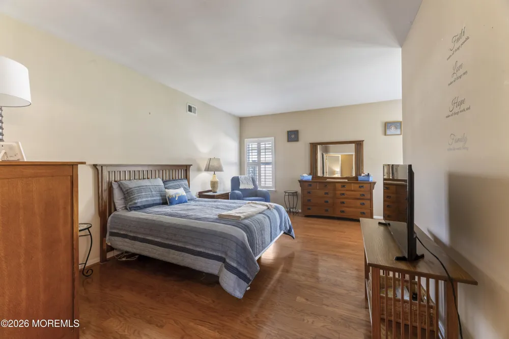 46 Dante Drive Manchester, NJ 08759