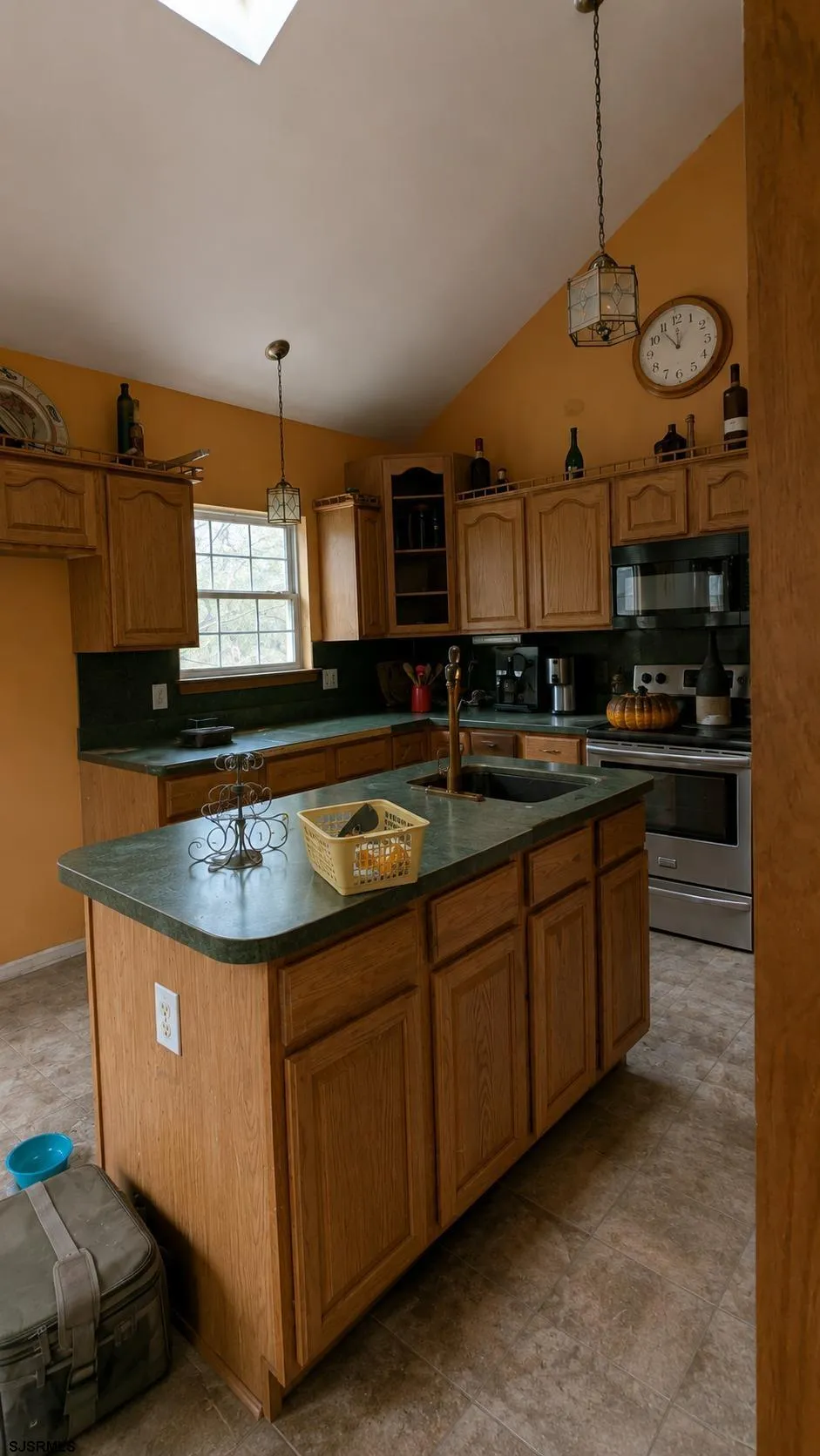 2336 5th Ave Hammonton, NJ 08037
