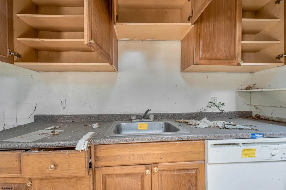 322 Taft Ave Carneys Point, NJ 08069