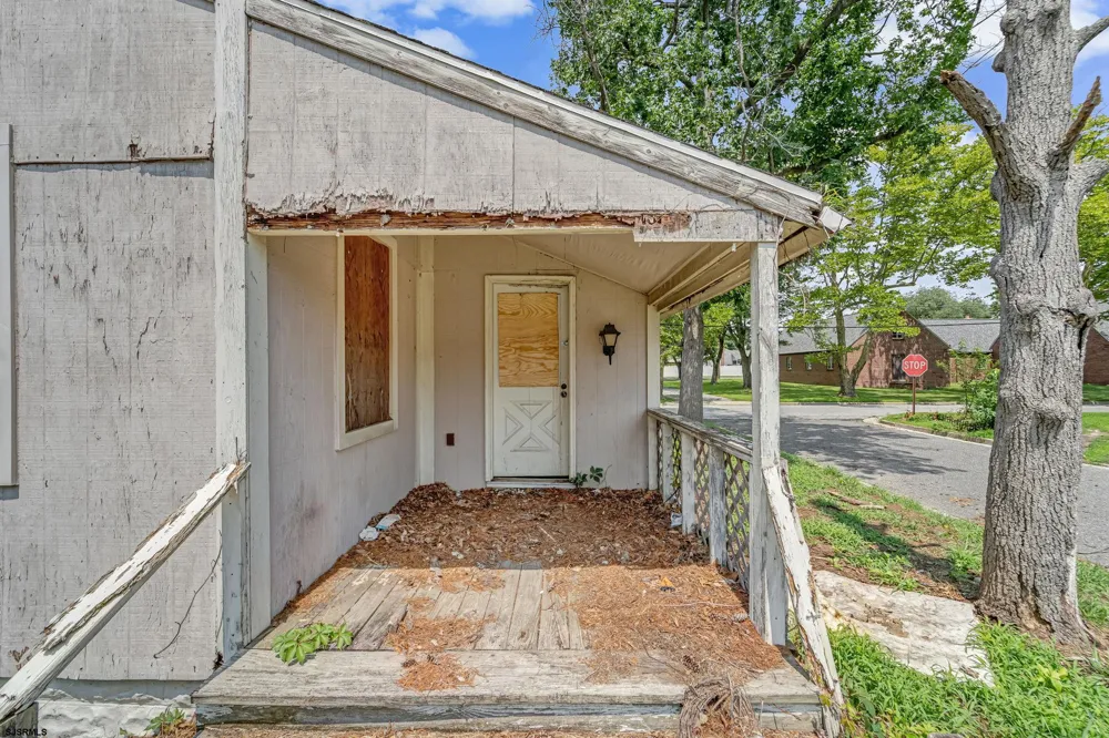 322 Taft Ave Carneys Point, NJ 08069