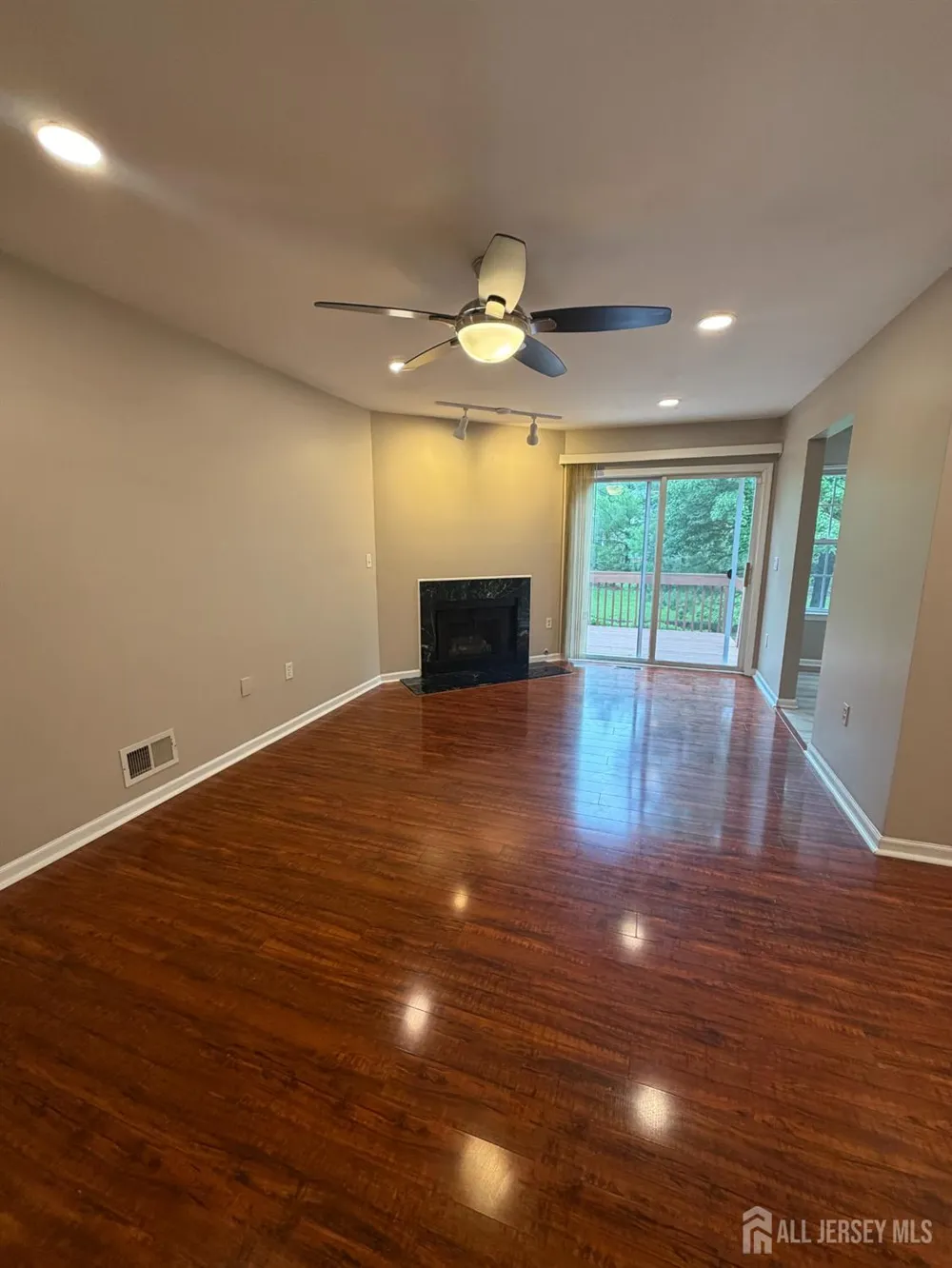 21 Jill Court Franklin Twsp, NJ 08873