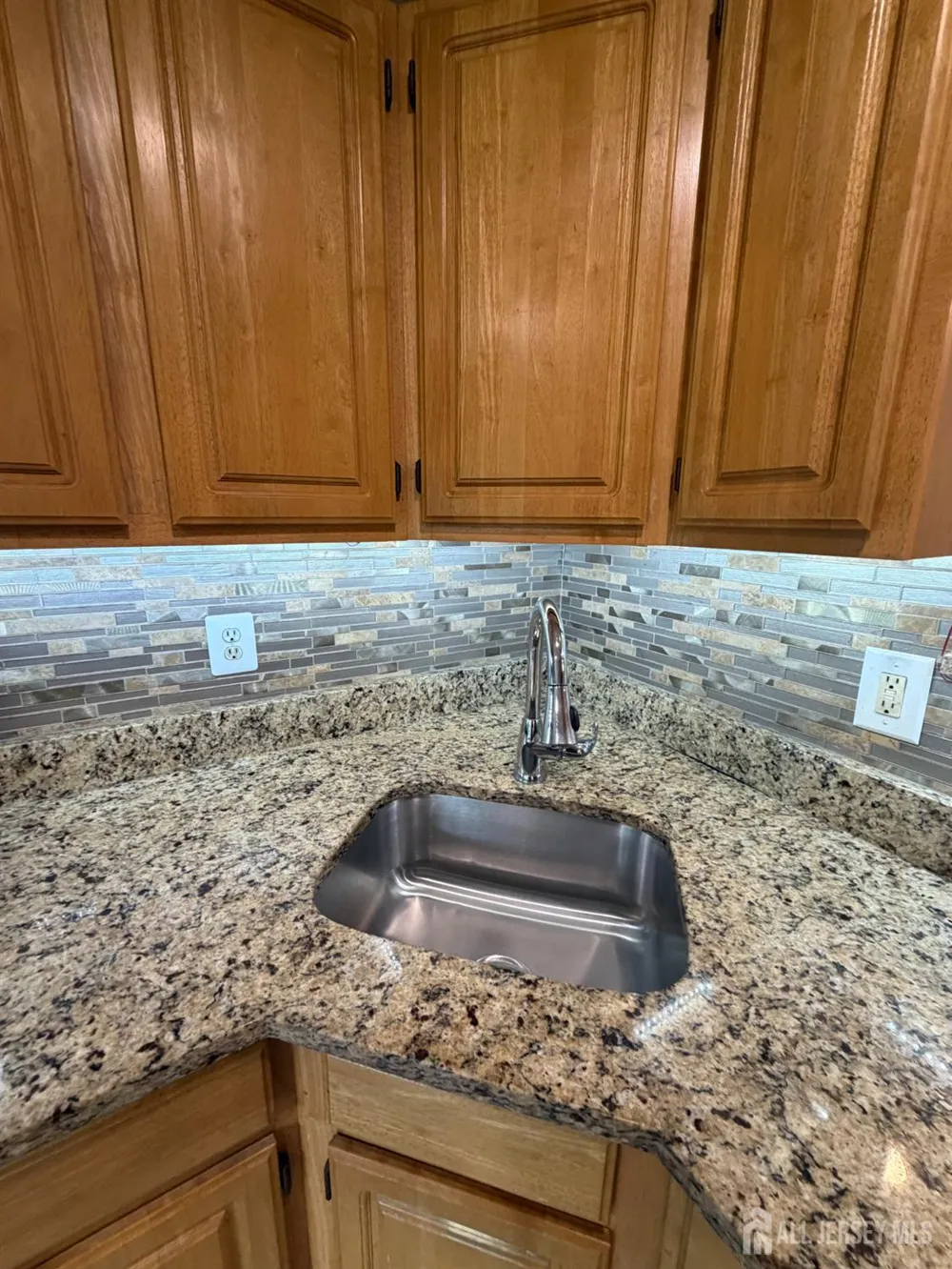 21 Jill Court Franklin Twsp, NJ 08873