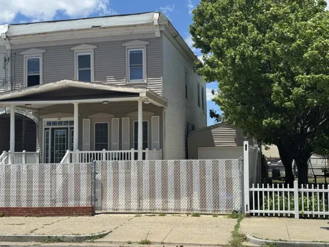 307 Grammercy Pl