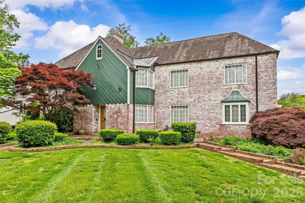 1858 Queens Road W Charlotte, NC 28207