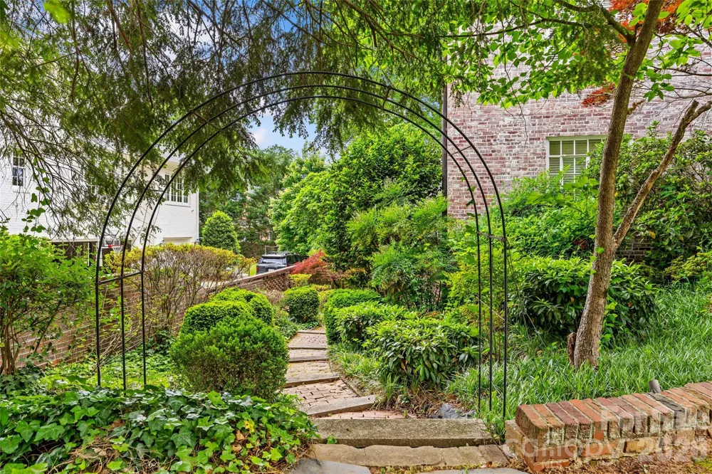 1858 Queens Road W Charlotte, NC 28207