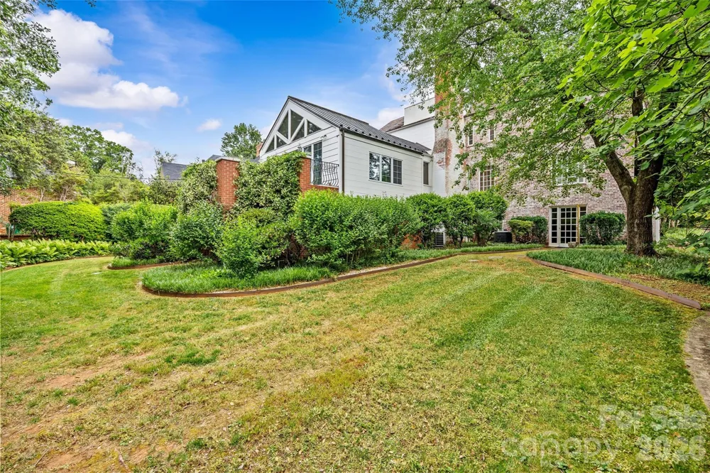 1858 Queens Road W Charlotte, NC 28207