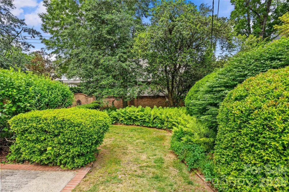 1858 Queens Road W Charlotte, NC 28207
