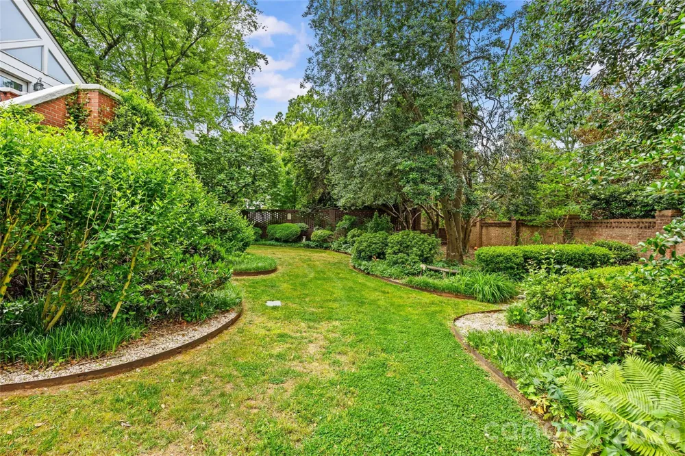 1858 Queens Road W Charlotte, NC 28207