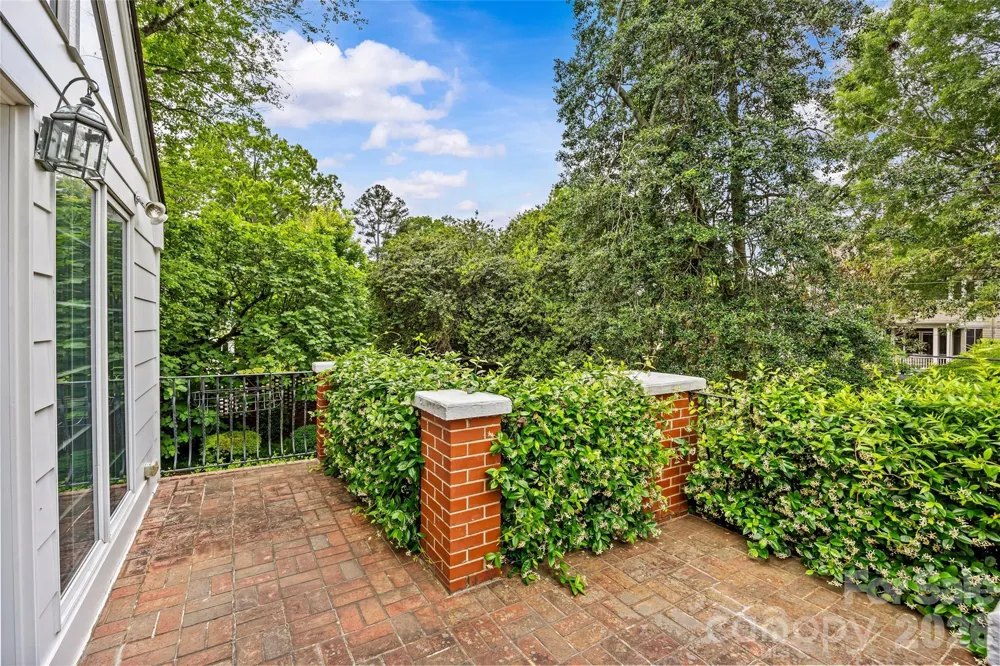 1858 Queens Road W Charlotte, NC 28207