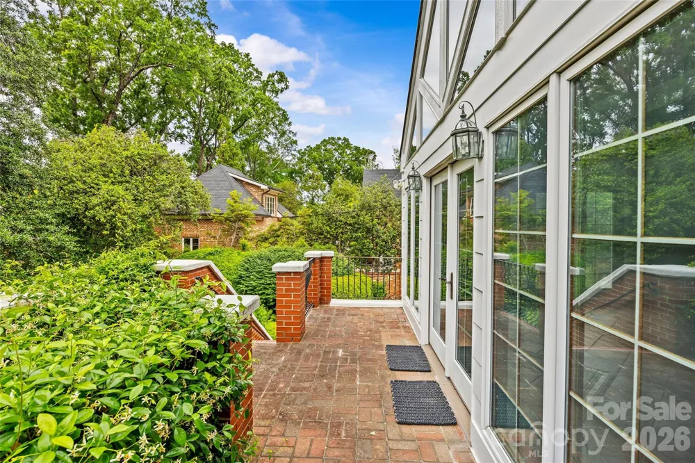 1858 Queens Road W Charlotte, NC 28207