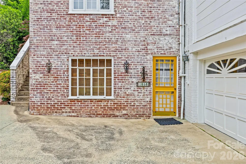 1858 Queens Road W Charlotte, NC 28207