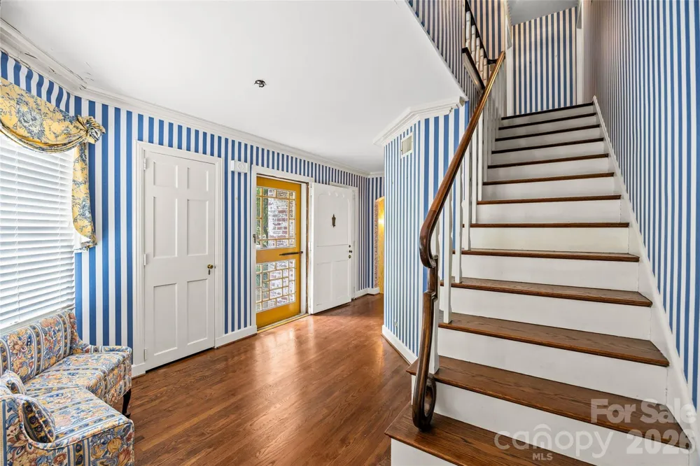 1858 Queens Road W Charlotte, NC 28207