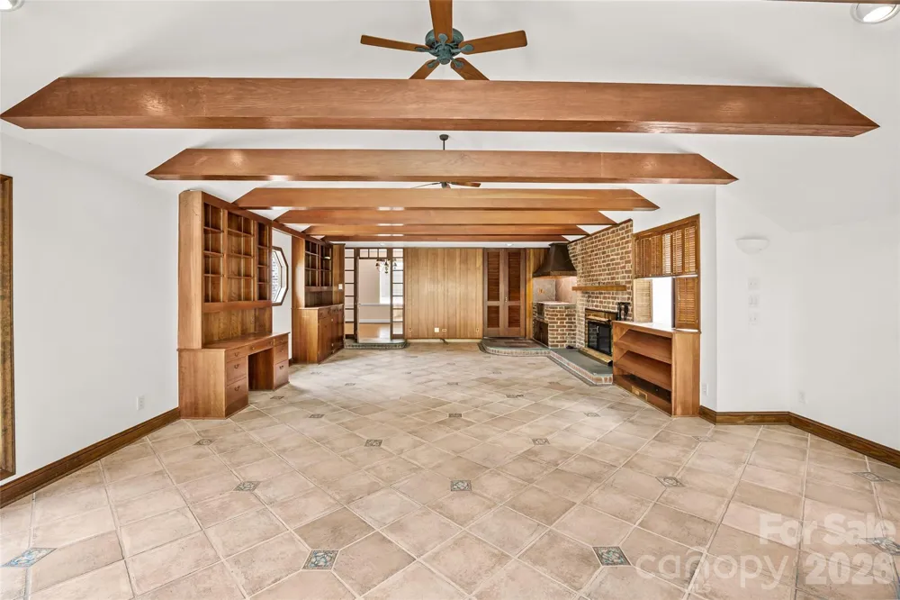 1858 Queens Road W Charlotte, NC 28207