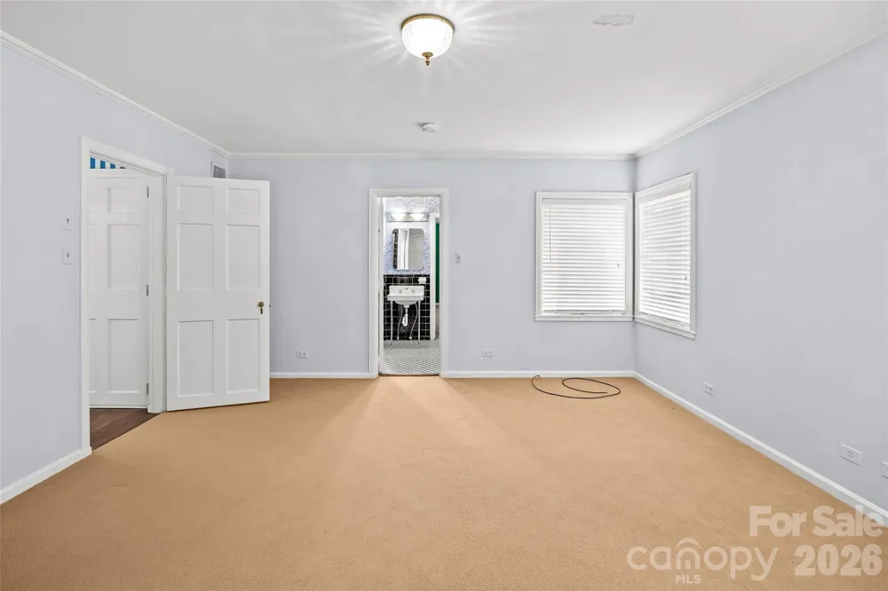 1858 Queens Road W Charlotte, NC 28207