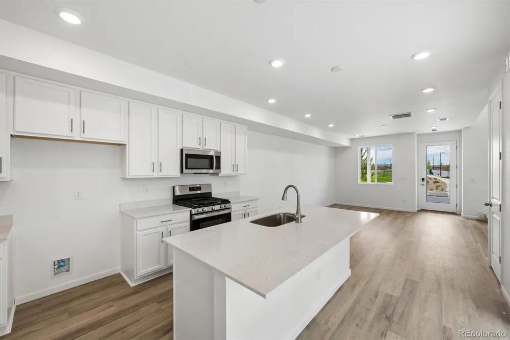 21411 E 67th Avenue Aurora, CO 80019
