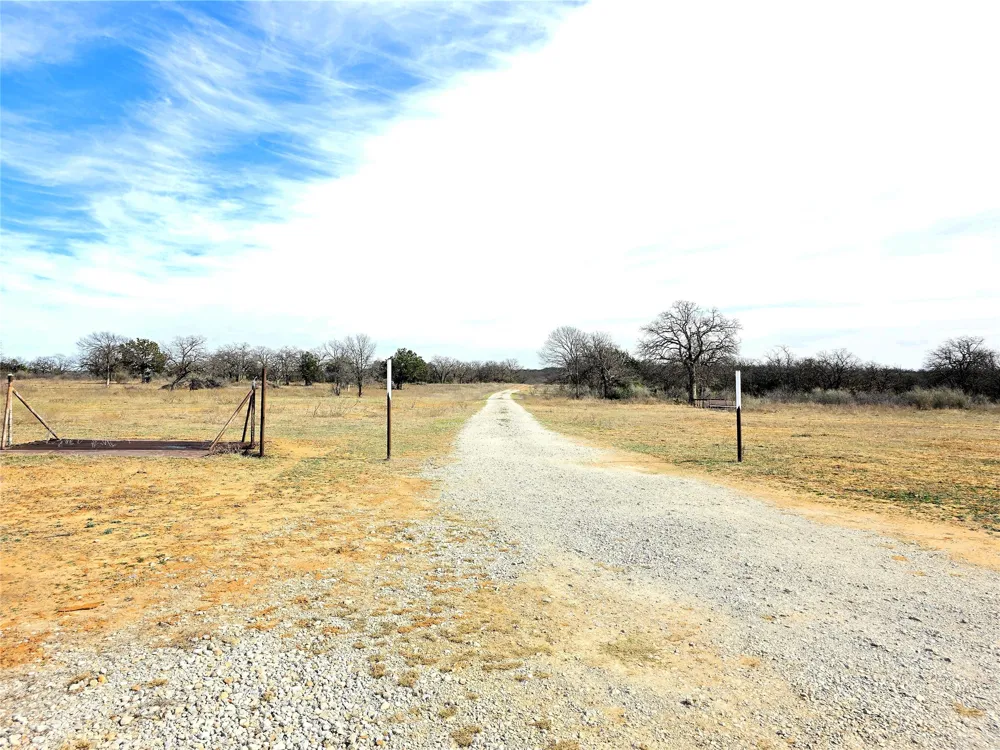 4451 Fm 585 Bangs, TX 76823