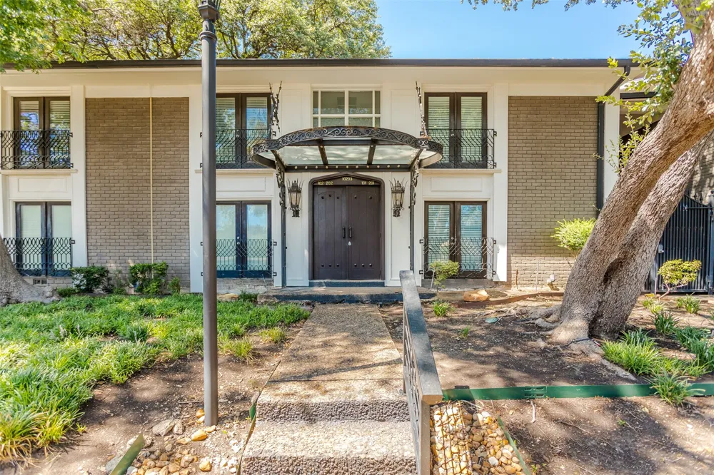 10203 Regal Oaks Drive #101 Dallas, TX 75230