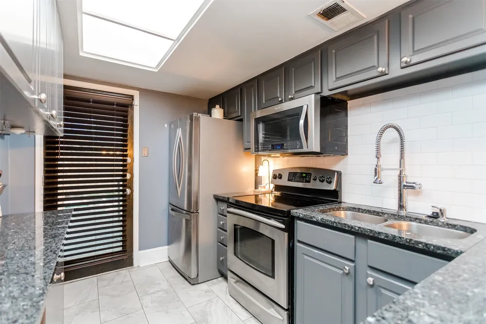 10203 Regal Oaks Drive #101 Dallas, TX 75230