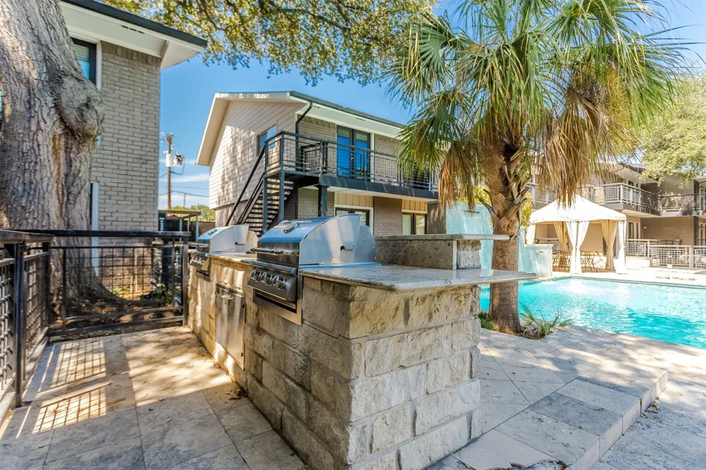 10203 Regal Oaks Drive #101 Dallas, TX 75230