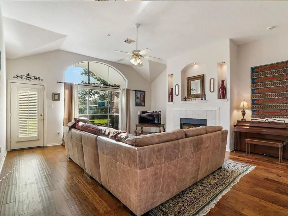 25710 Bearborough Drive Spring, TX 77386